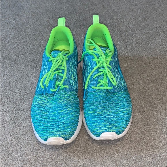 nike sneakers - Picture 3 of 4